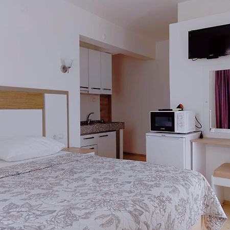 Parla Apart Hotel Чесме Екстериор снимка