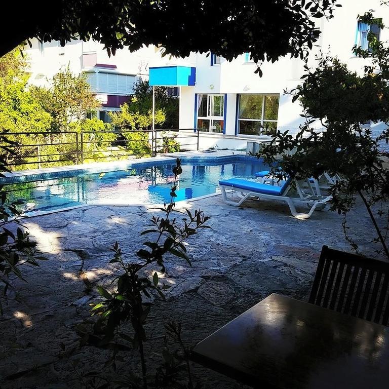 Parla Apart Hotel Чесме Екстериор снимка