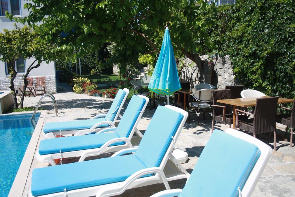Parla Apart Hotel Чесме Екстериор снимка