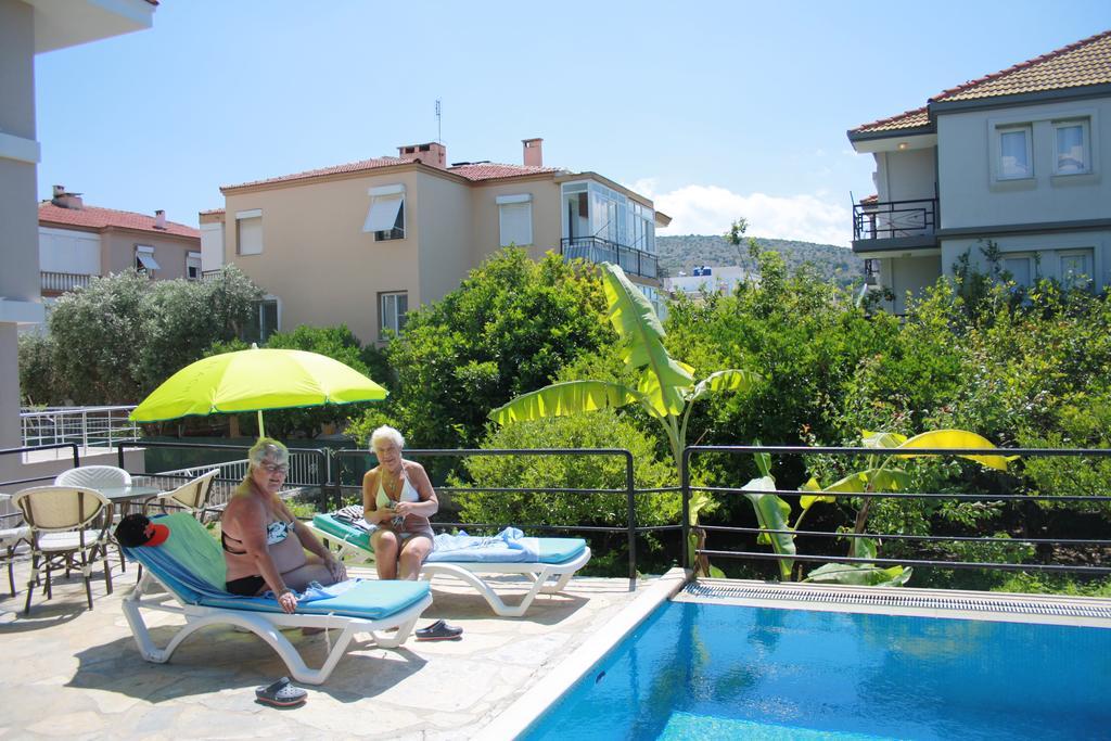 Parla Apart Hotel Чесме Екстериор снимка