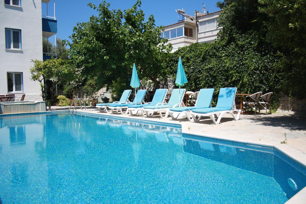 Parla Apart Hotel Чесме Екстериор снимка