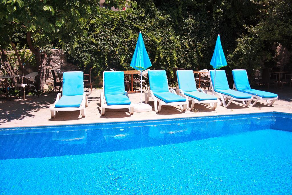 Parla Apart Hotel Чесме Екстериор снимка