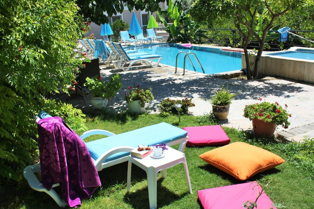 Parla Apart Hotel Чесме Екстериор снимка