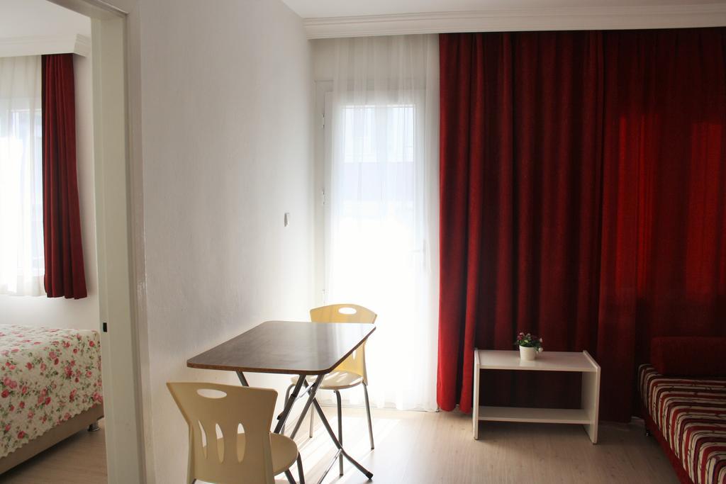 Parla Apart Hotel Чесме Екстериор снимка