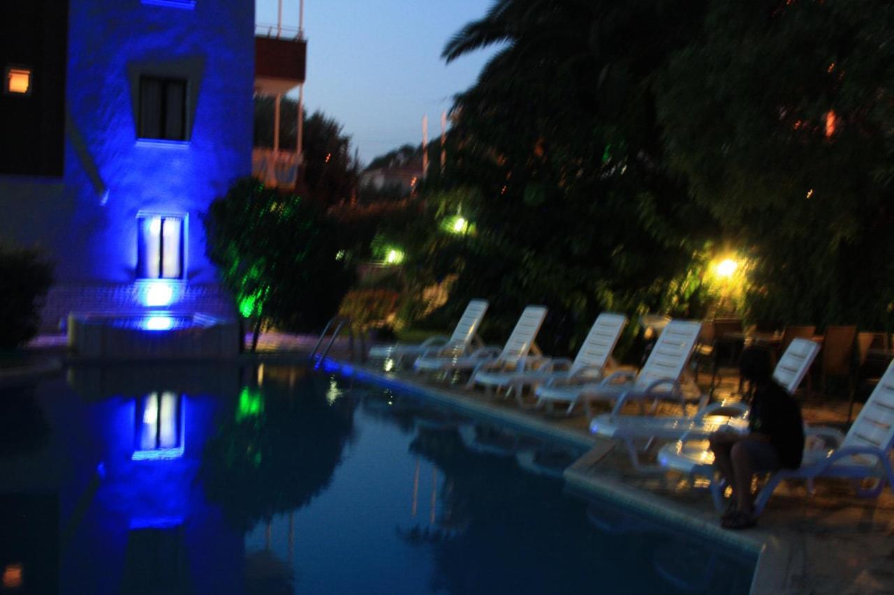 Parla Apart Hotel Чесме Екстериор снимка